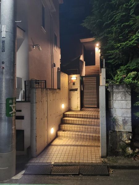ファイル:野獣邸20230730.jpg